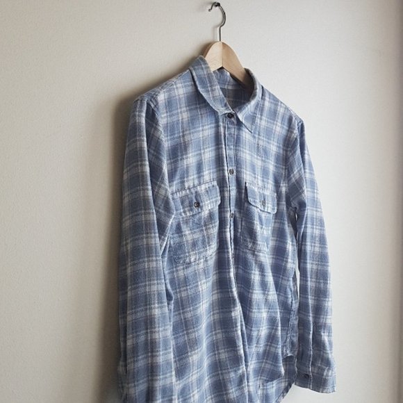 Women's Hollister Light Flannel Boyfriend Shirt - Picture 2 of 5